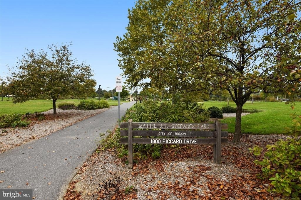 845 King Farm Boulevard - Photo 69
