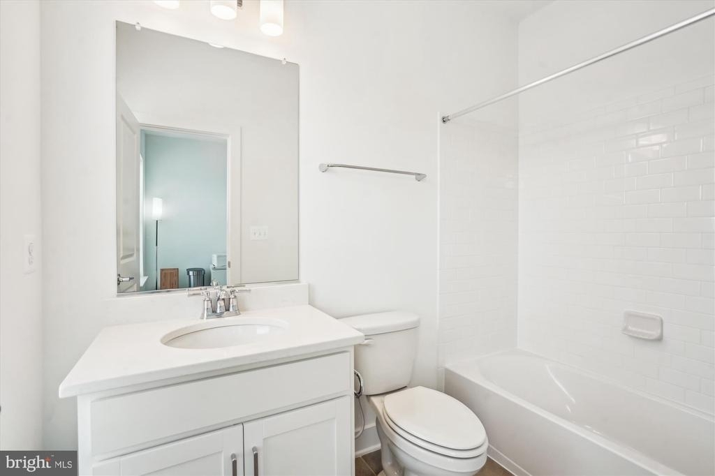 845 King Farm Boulevard - Photo 27