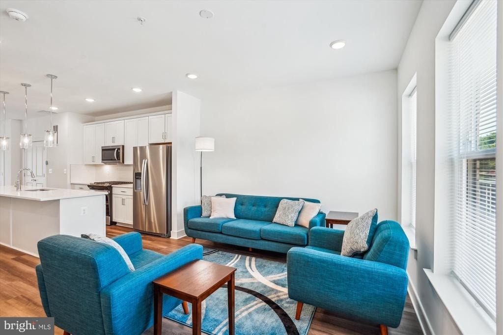 845 King Farm Boulevard - Photo 14