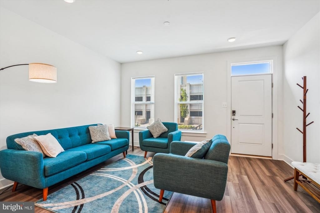 845 King Farm Boulevard - Photo 13