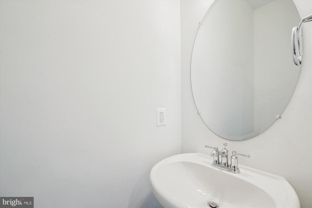 845 King Farm Boulevard - Photo 17