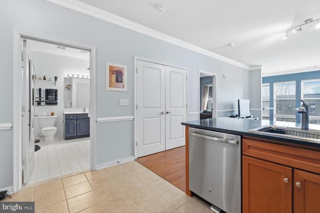 8045 Newell Street - Photo 12