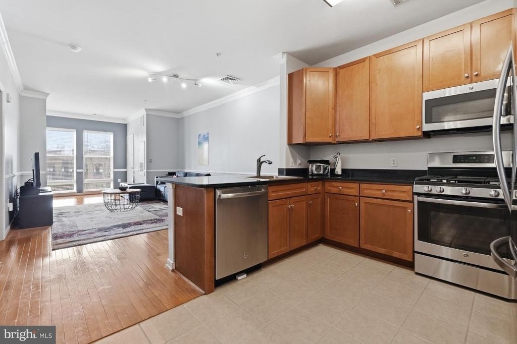 8045 Newell Street - Photo 13