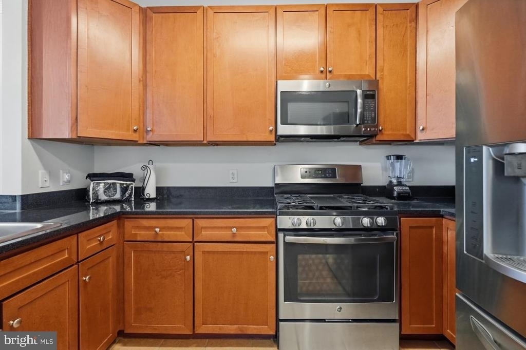 8045 Newell Street - Photo 16