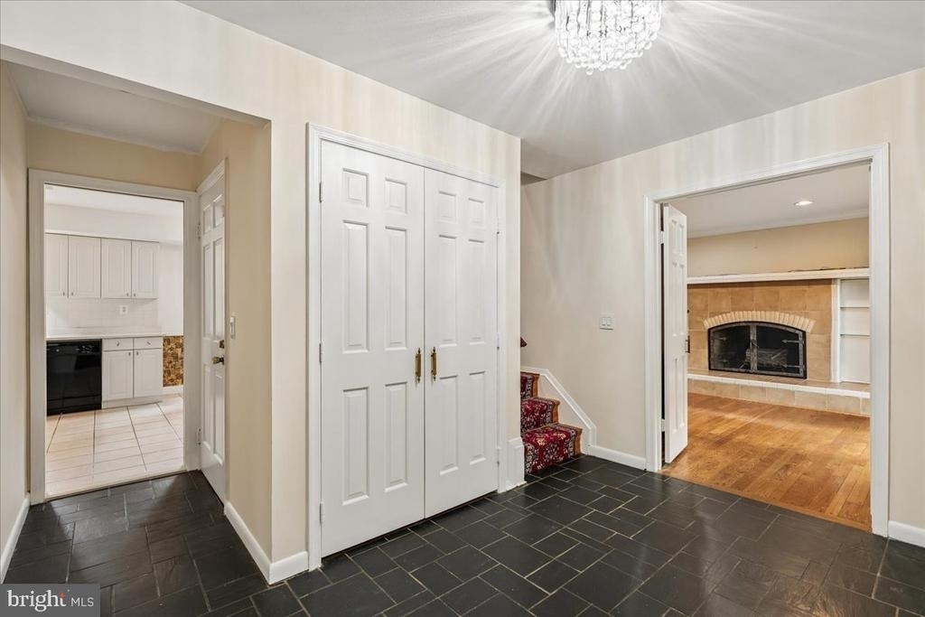 11119 Lamplighter Lane - Photo 5