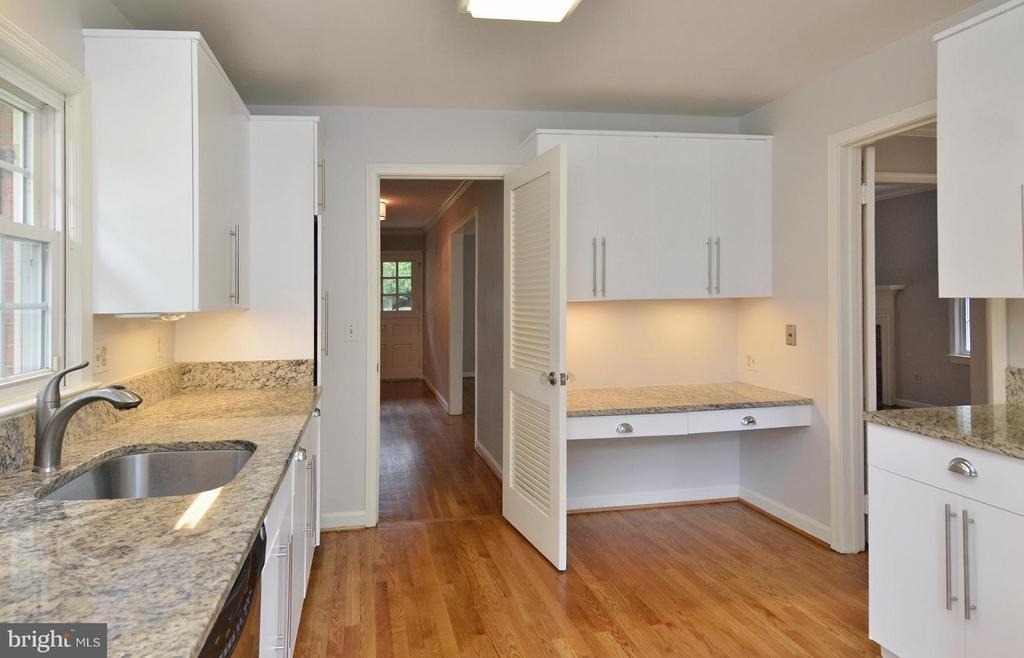 7208 Marbury Road - Photo 9