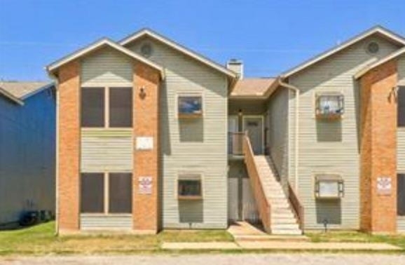 2505 W Slaughter Ln - Photo 0