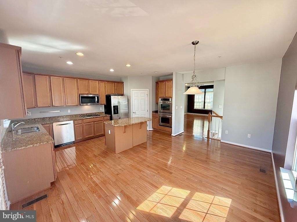 9407 Aston Village - Photo 11
