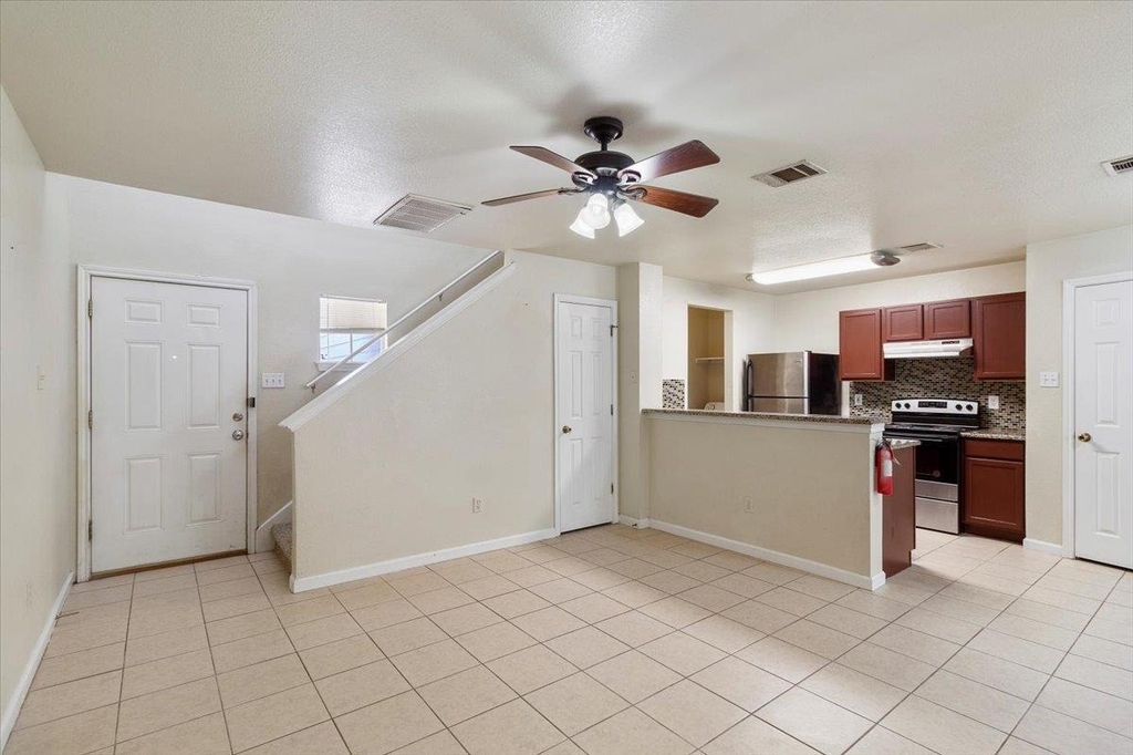887 Sagewood Trl - Photo 3