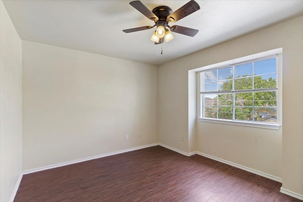 887 Sagewood Trl - Photo 10