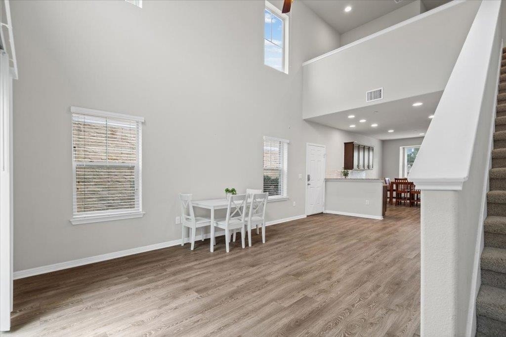 516 E Slaughter Ln - Photo 1