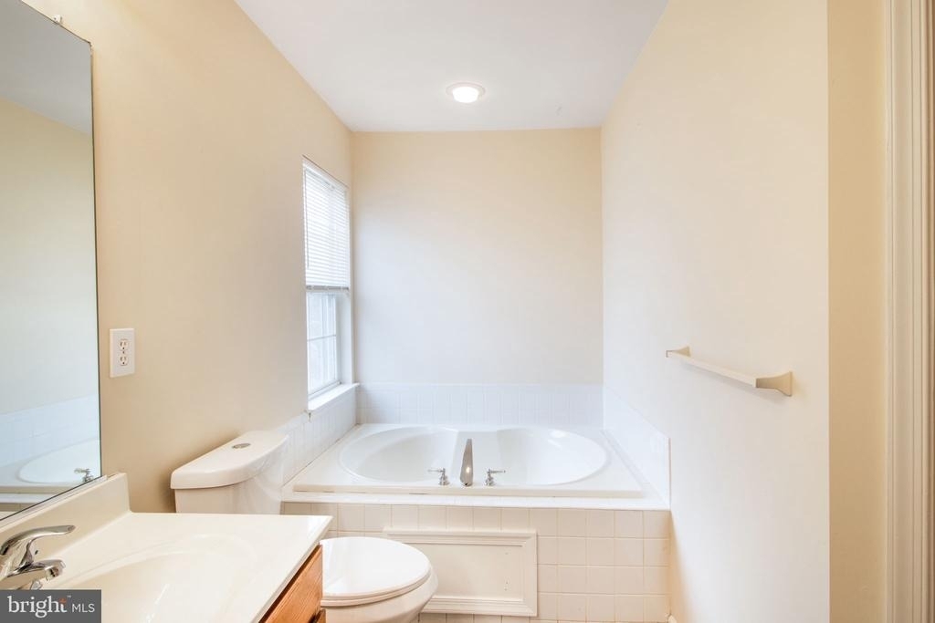 5171 Duke Court - Photo 22