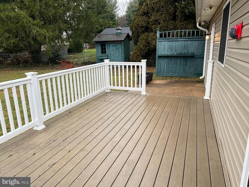 810 Wisteria Drive - Photo 31