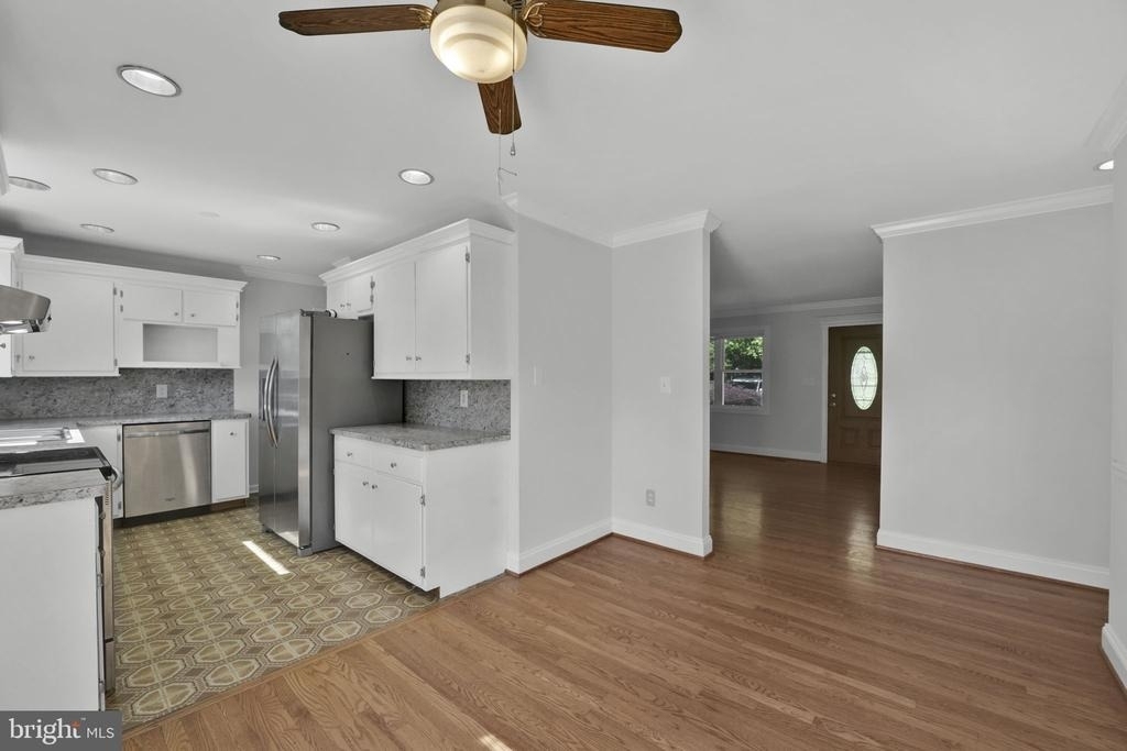 810 Wisteria Drive - Photo 24