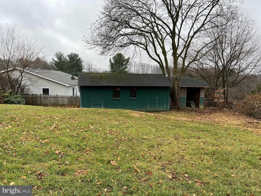 810 Wisteria Drive - Photo 37
