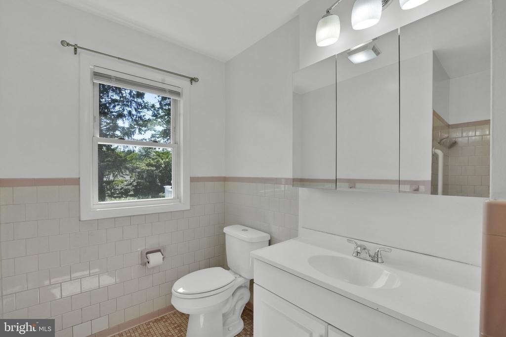 810 Wisteria Drive - Photo 19