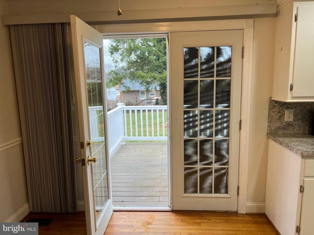 810 Wisteria Drive - Photo 8