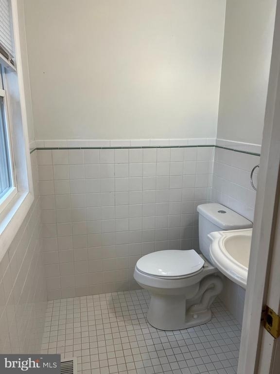 810 Wisteria Drive - Photo 17