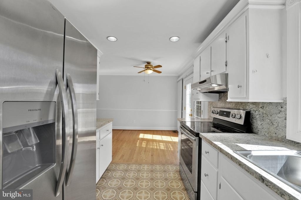 810 Wisteria Drive - Photo 30
