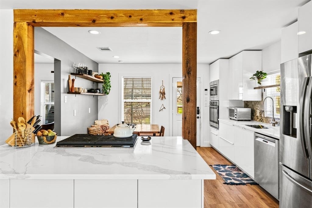 5314 Avenue H St - Photo 4