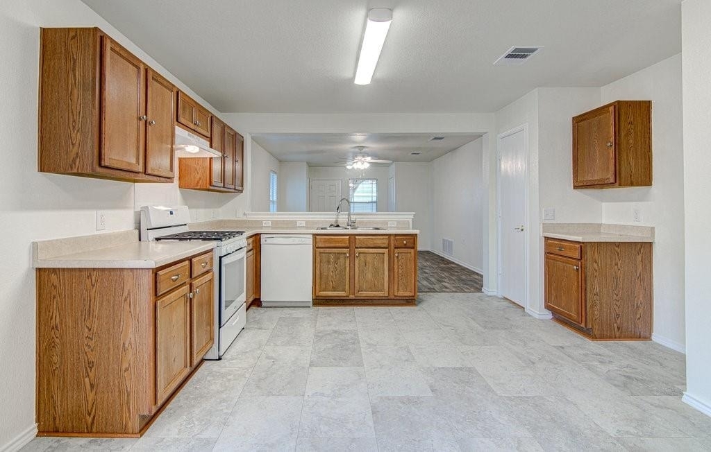 7505 Aspen Brook Dr - Photo 4