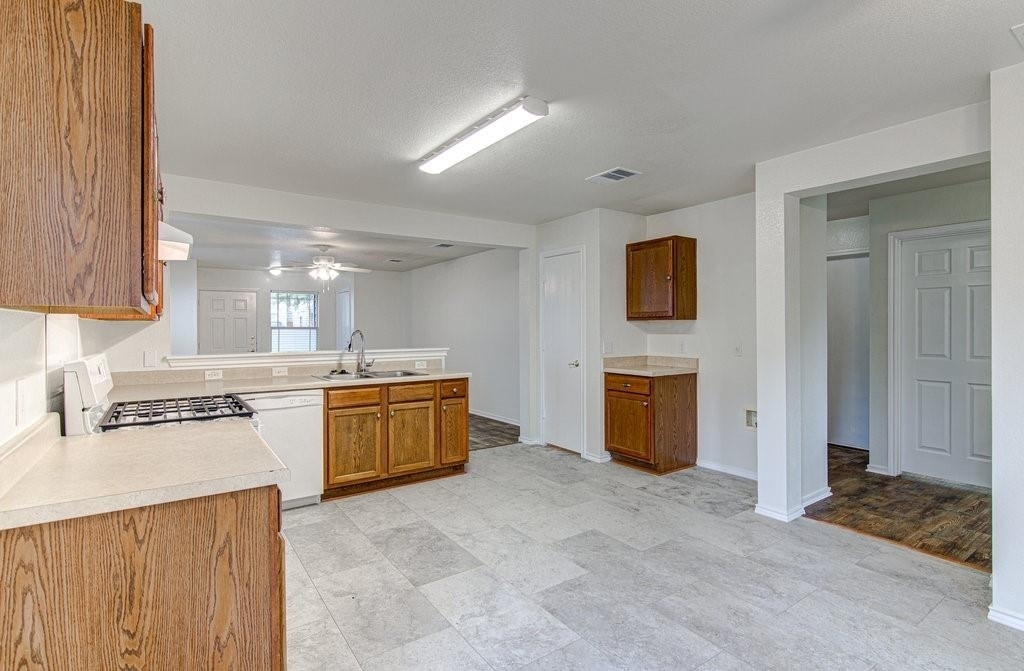 7505 Aspen Brook Dr - Photo 5