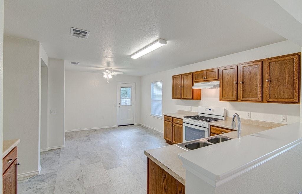7505 Aspen Brook Dr - Photo 3