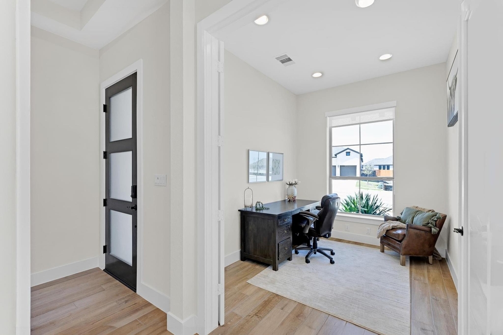 378 Carpenter Hill Drs - Photo 5