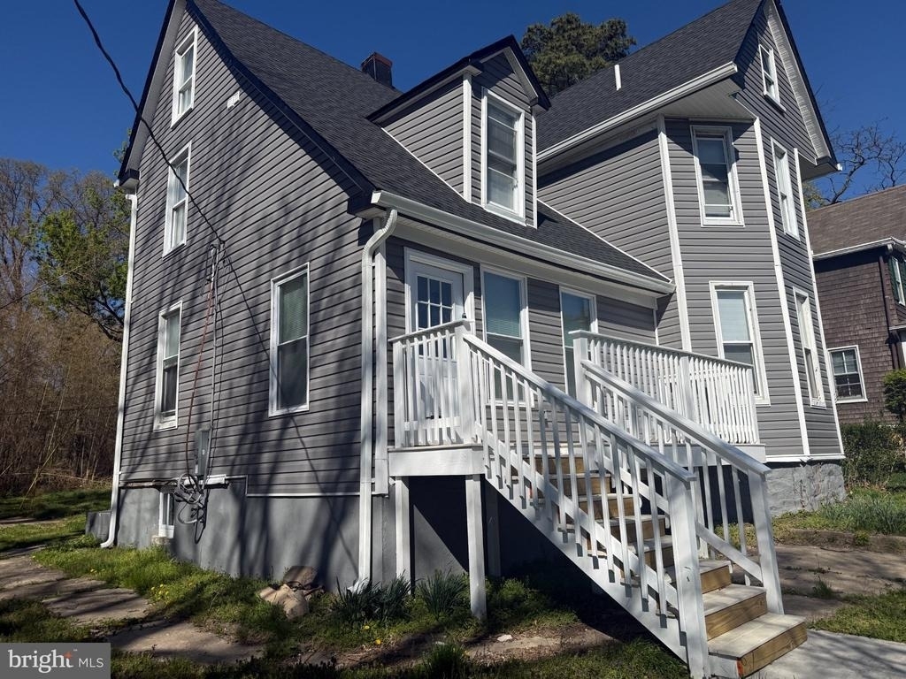 808 Winston Avenue - Photo 1
