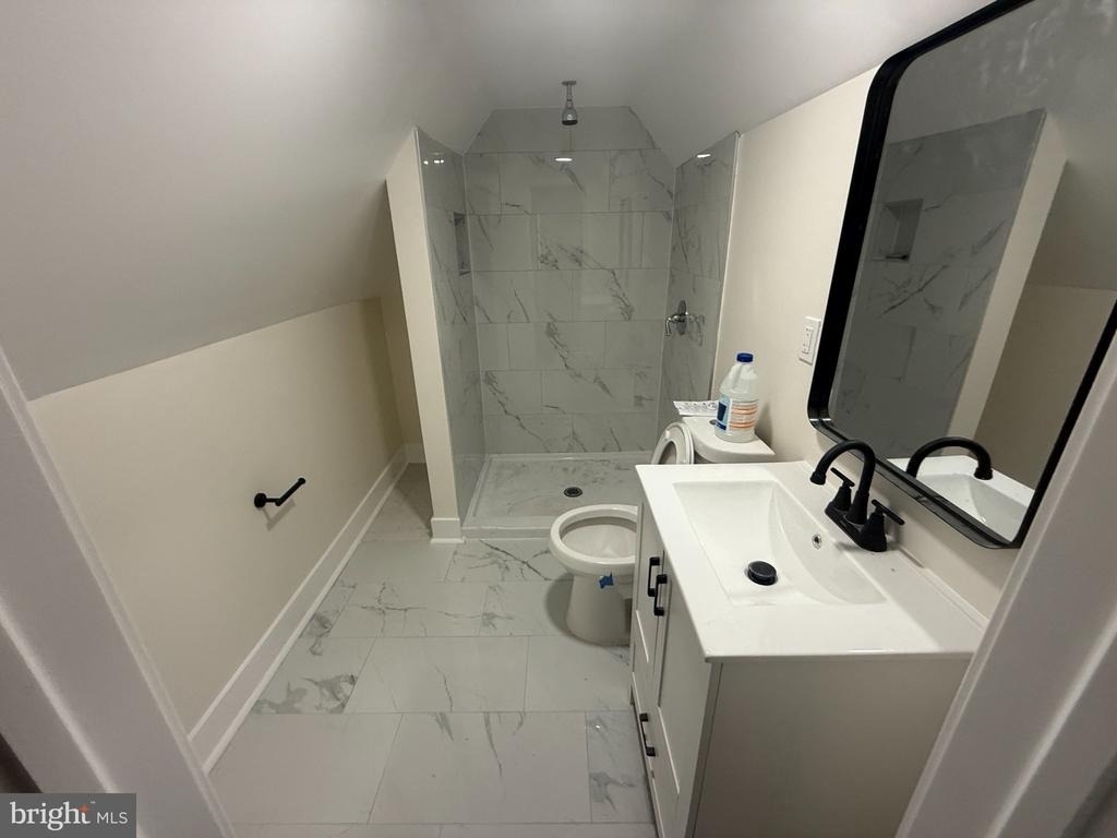808 Winston Avenue - Photo 14