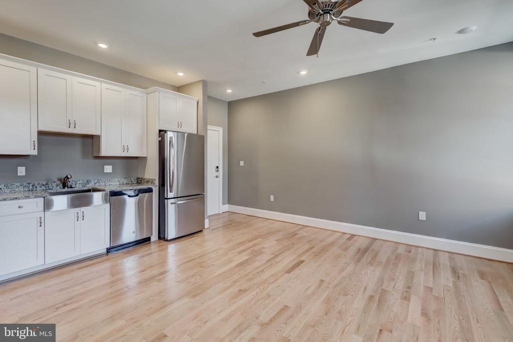 1214 Eutaw Place - Photo 8