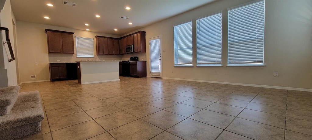 127 Trailside Ln - Photo 3