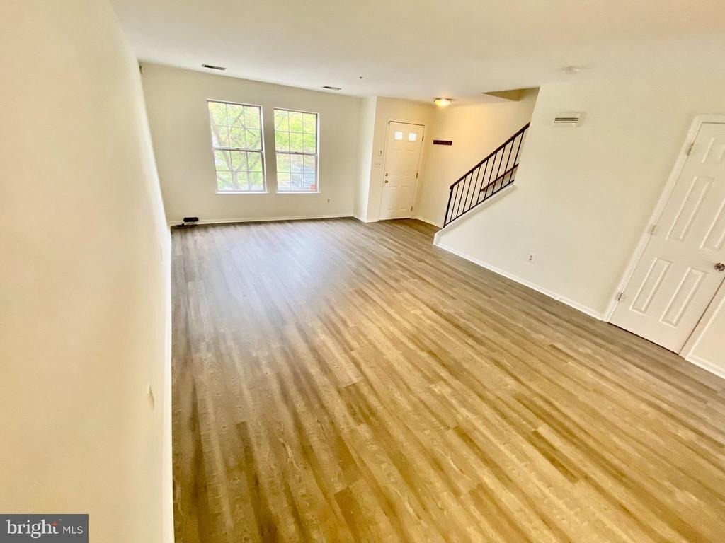 1468 Nestlewood Court - Photo 5