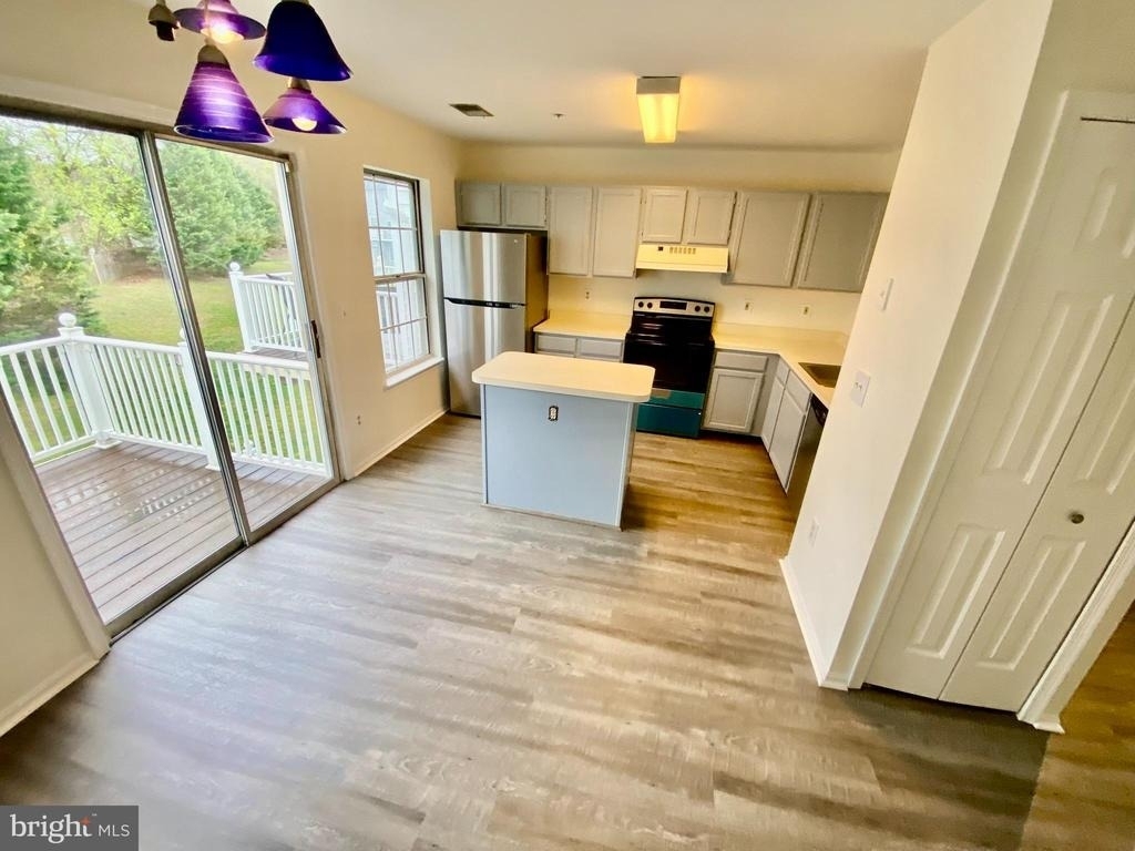 1468 Nestlewood Court - Photo 8