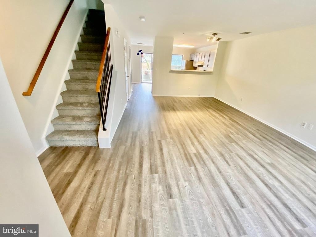 1468 Nestlewood Court - Photo 2