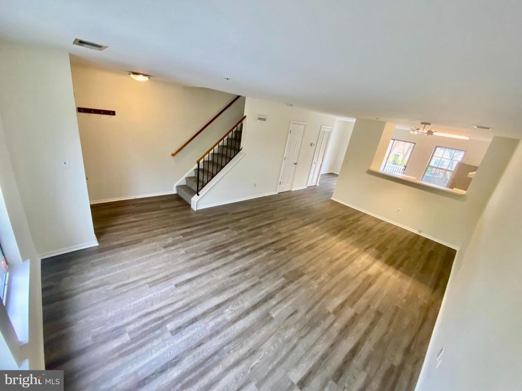 1468 Nestlewood Court - Photo 4