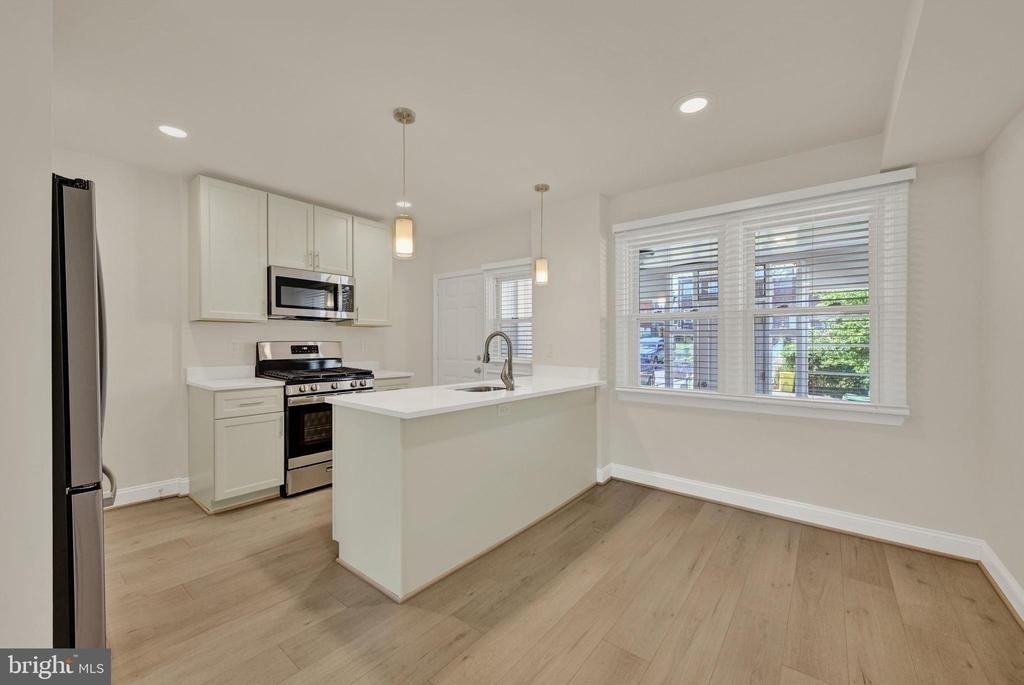 303 Arden Road W - Photo 2