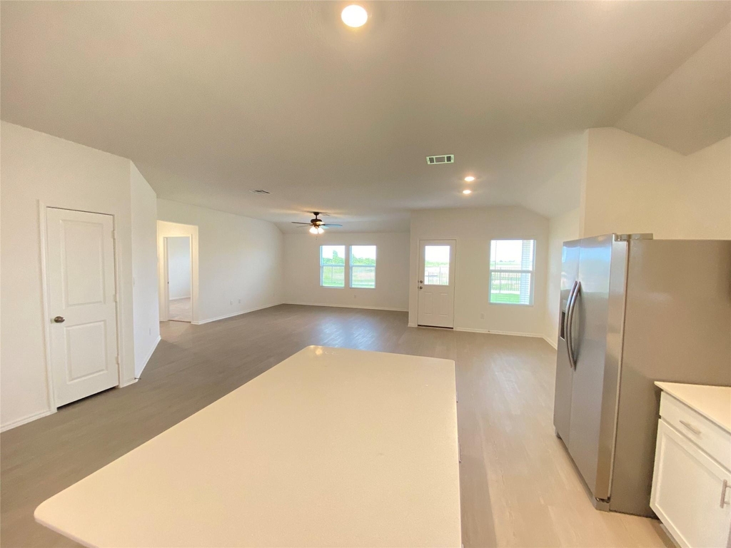 1400 Pickerel St - Photo 10