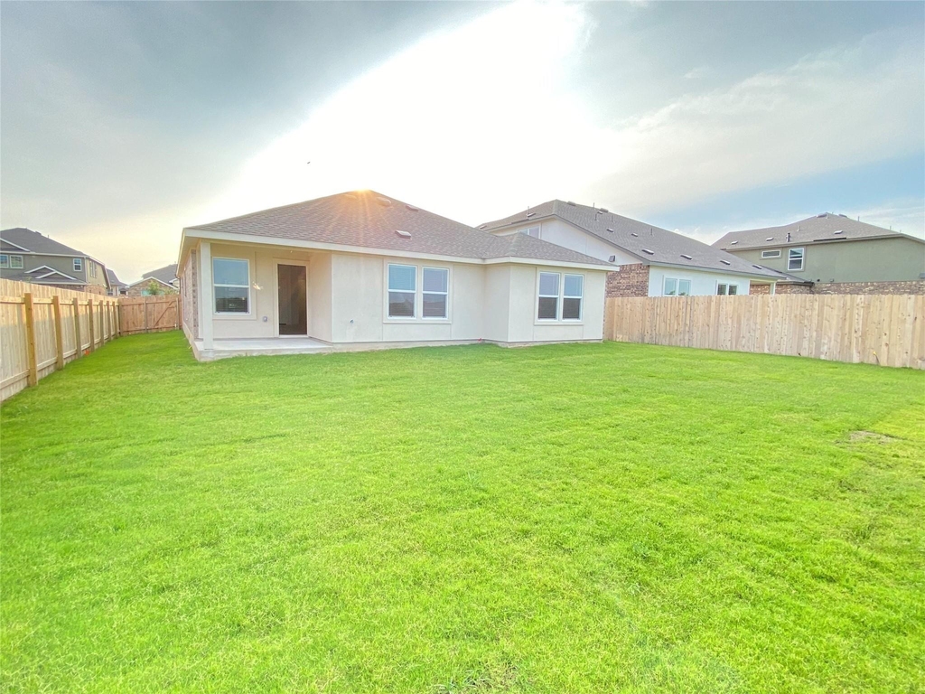 1400 Pickerel St - Photo 32