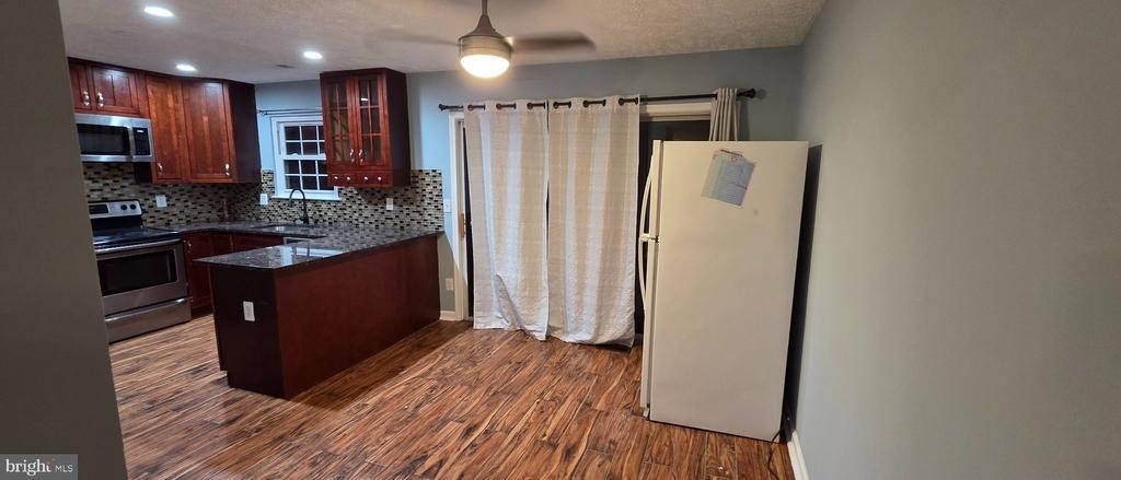323 Lindera Court - Photo 33