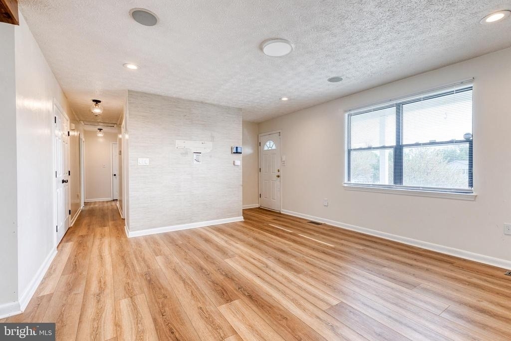 1577 Loring Court - Photo 5