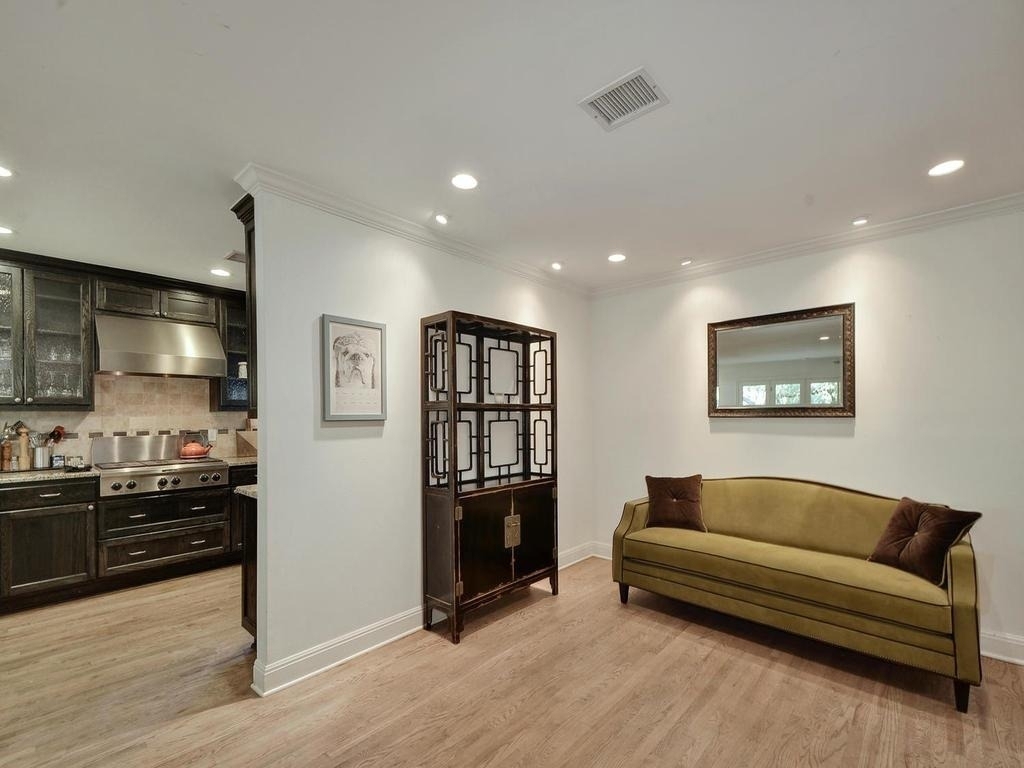 5018 Shoal Creek Blvd - Photo 11