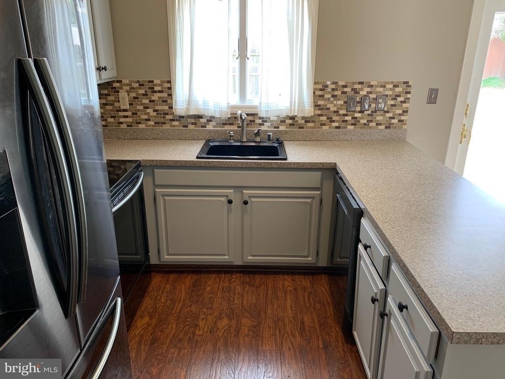 1916 E Zabenko Drive - Photo 3