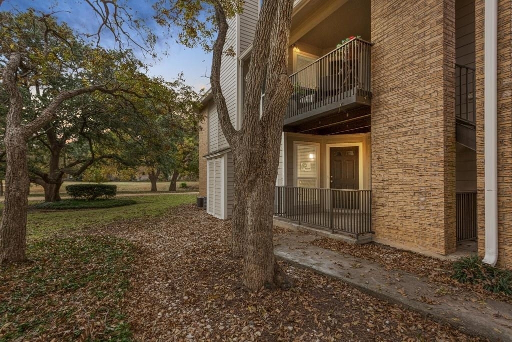 10616 Mellow Meadows Dr - Photo 0