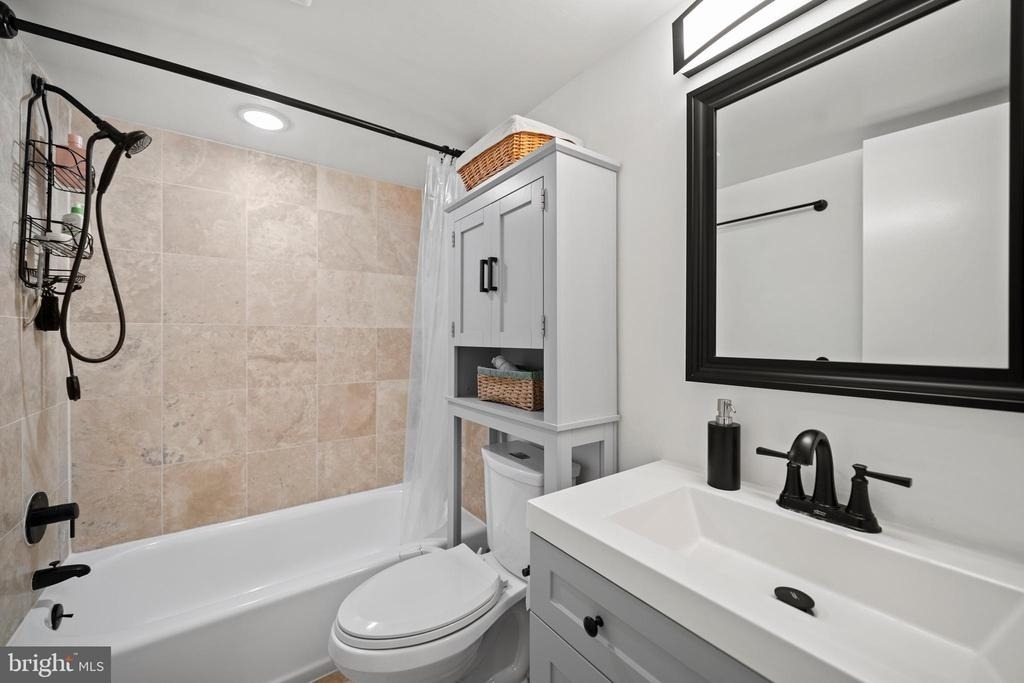 1439 Chapin Street Nw - Photo 8