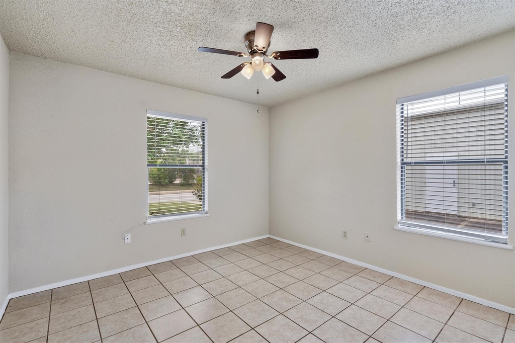 2805 Davis St - Photo 6