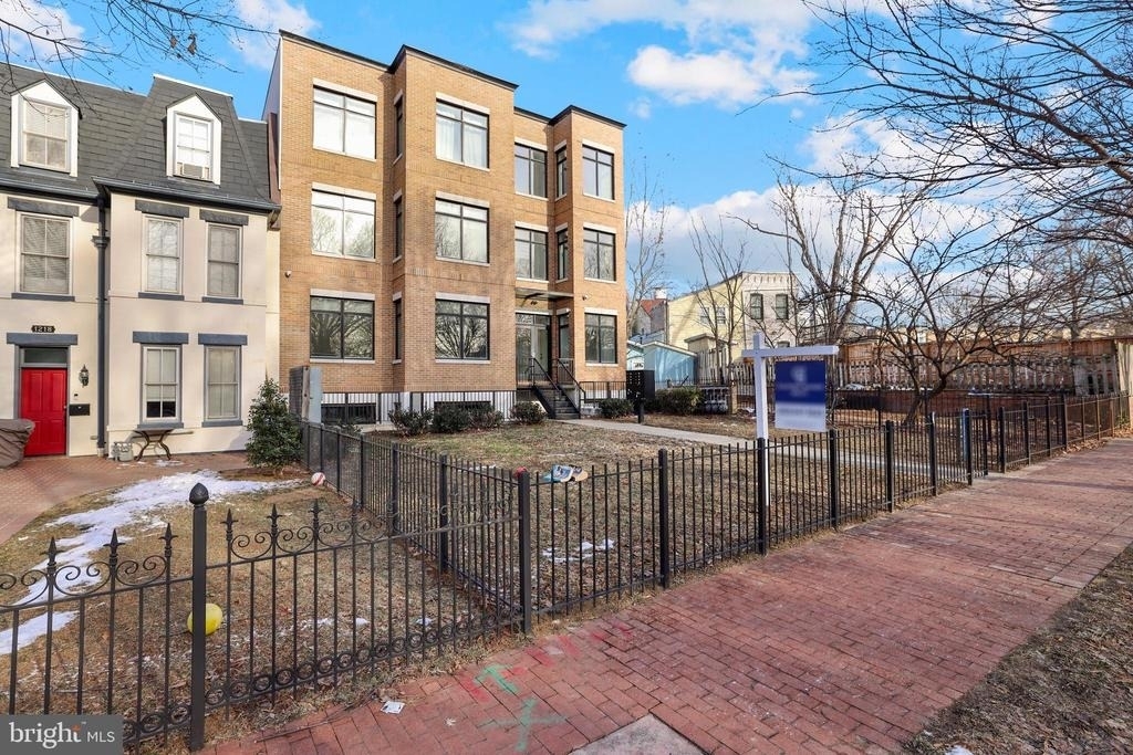 1220 Potomac Avenue Se - Photo 24
