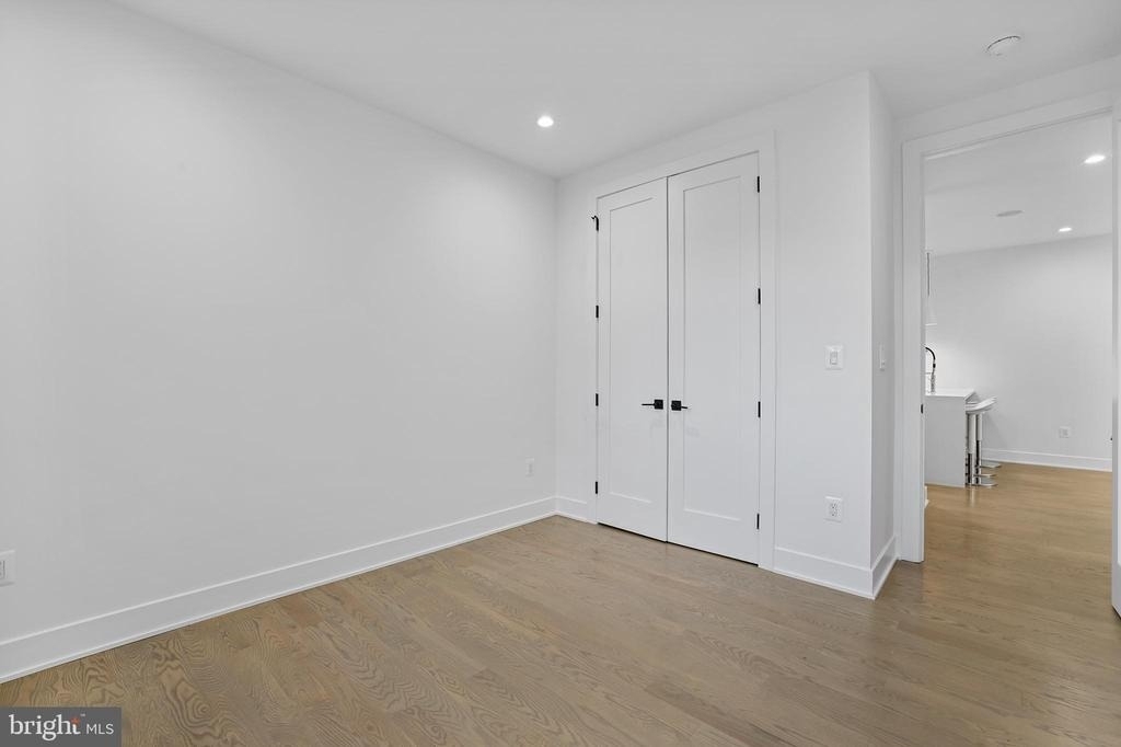 1220 Potomac Avenue Se - Photo 9