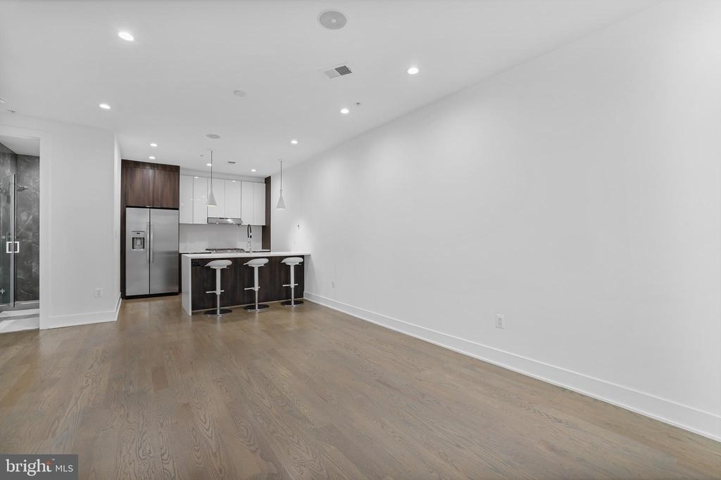 1220 Potomac Avenue Se - Photo 3