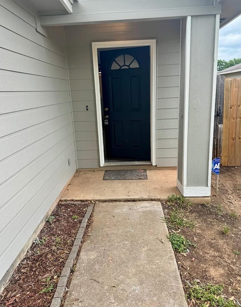 14400 Sandifer St - Photo 1